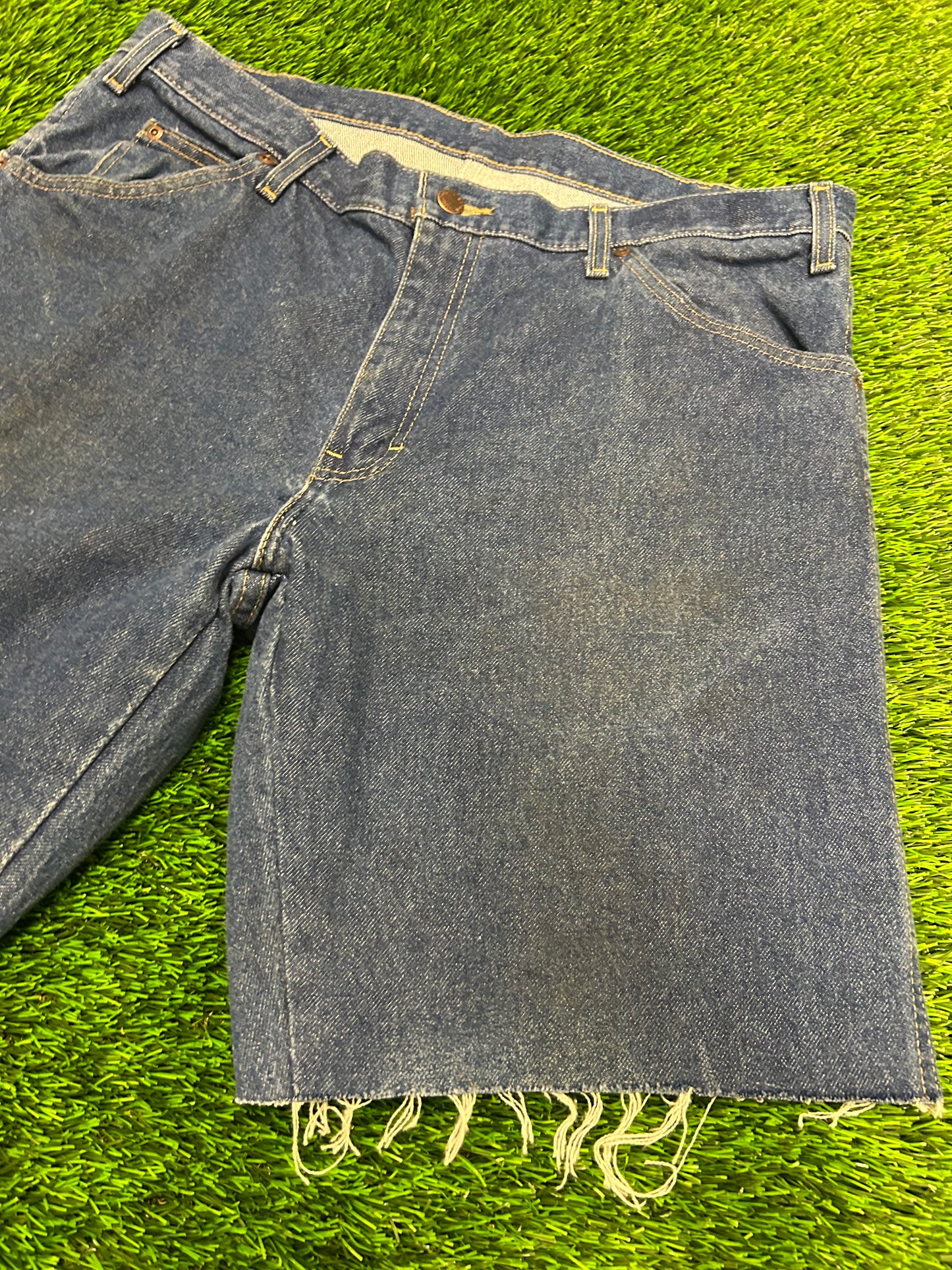 Dickies Workwear Frayed Cut Off Jean Shorts (36)