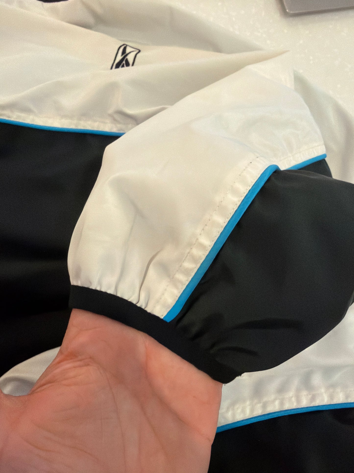 90s Carolina Panthers Reebok White & Black Windbreaker (L)