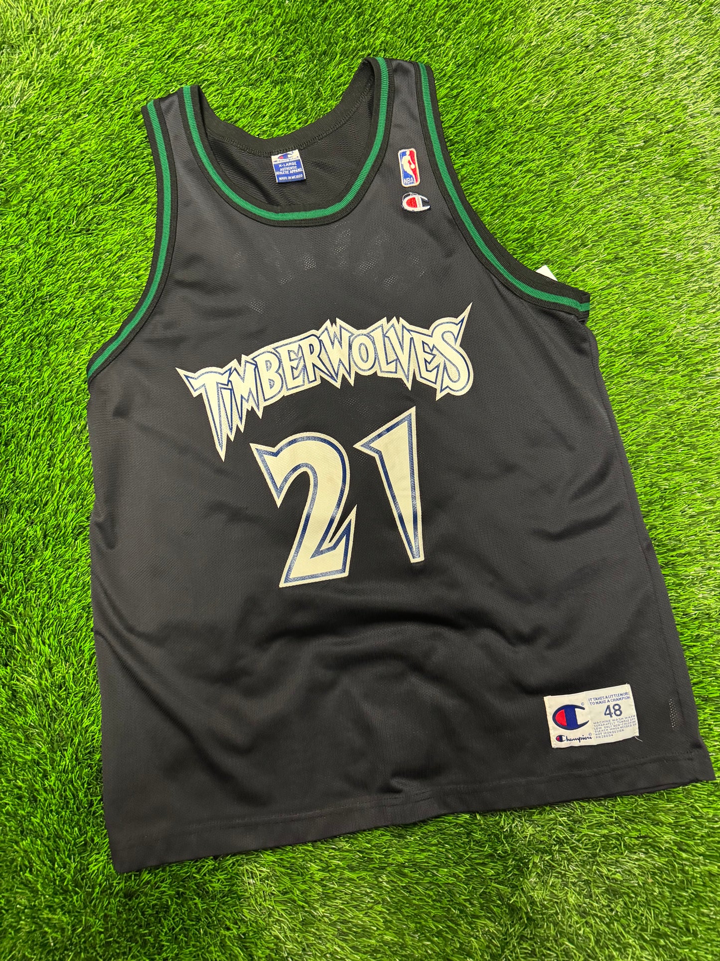 90s Minnesota Timberwolves Kevin Garnett #21 Vintage Champion NBA Jersey (L)