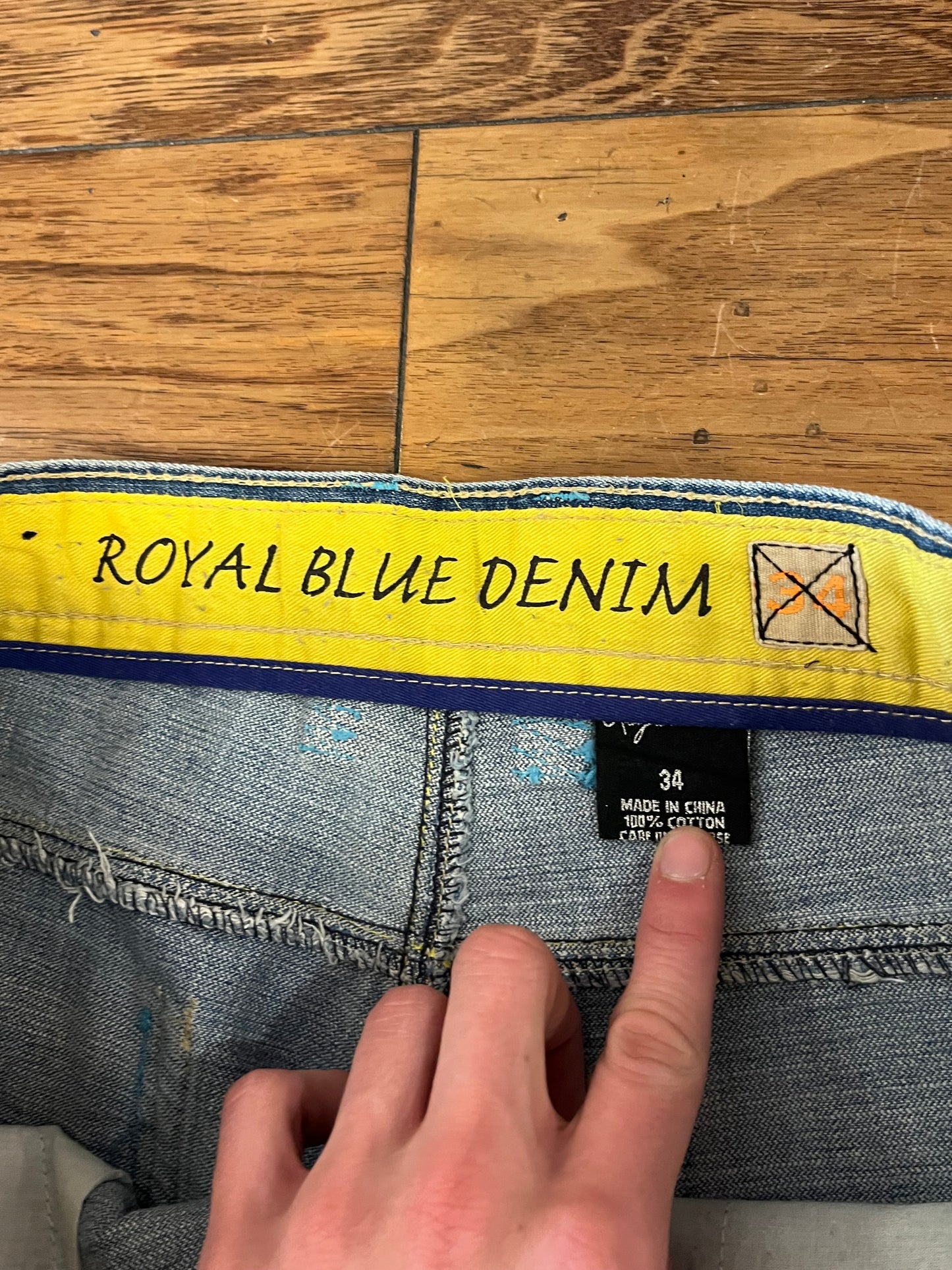 00s Royal Blue Baggy Shorts (34)
