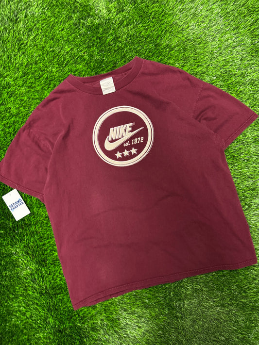 00s Nike Center Swoosh Essential Tee (XL)