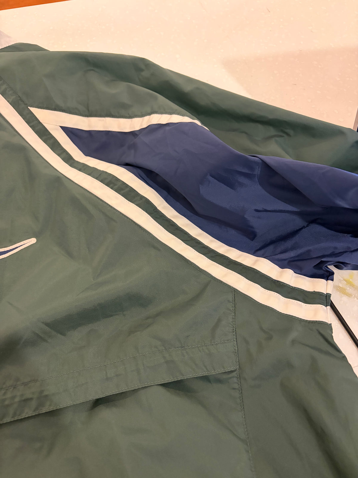 90s Nike Green Embroidered Windbreaker (XL)