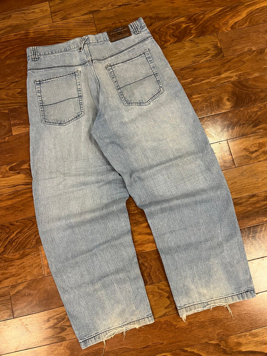 00s Evolution Baggy Light Wash Jeans (36 x 30)
