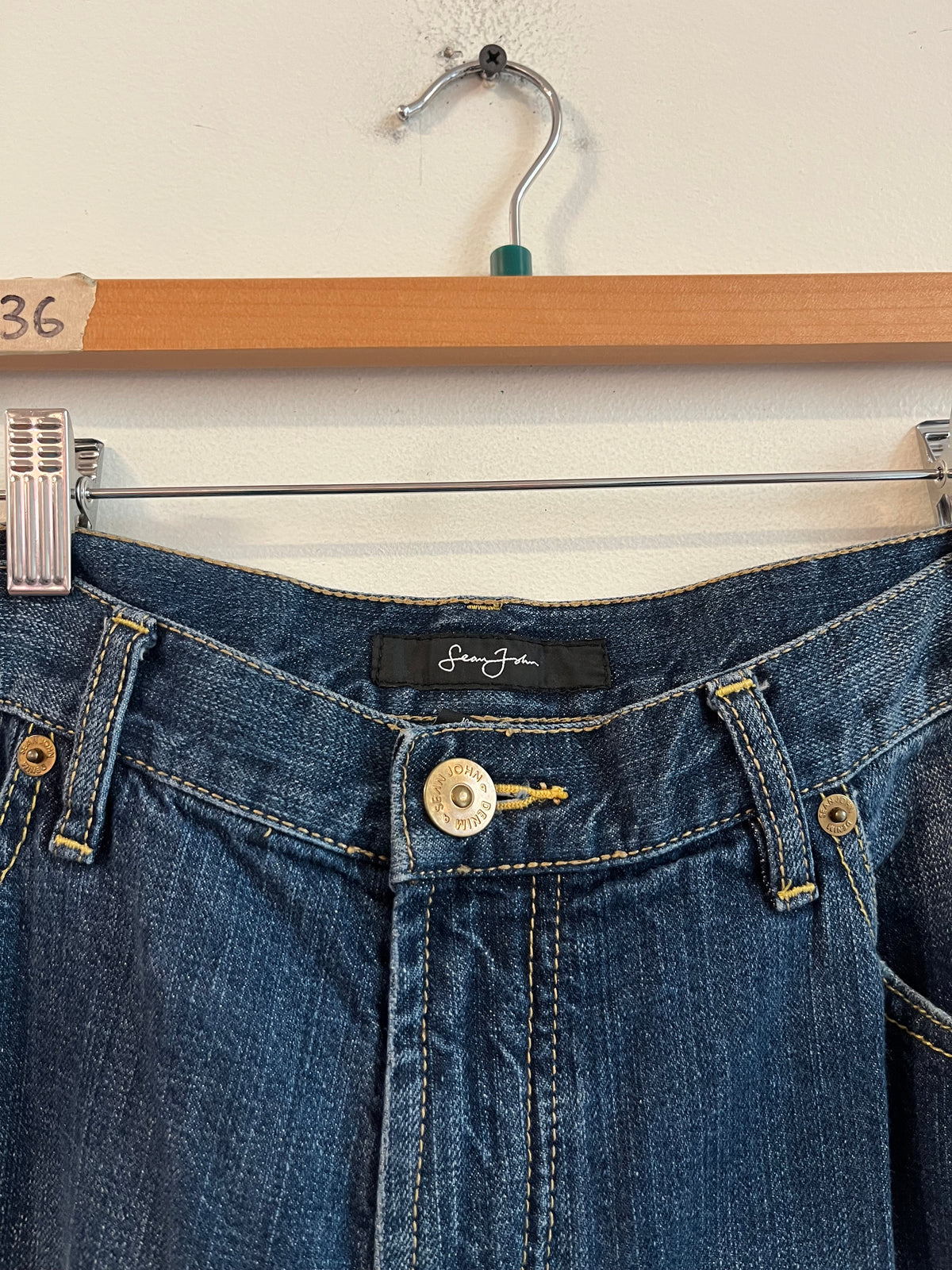 00s Sean John Baggy Dark Wash Shorts (36)
