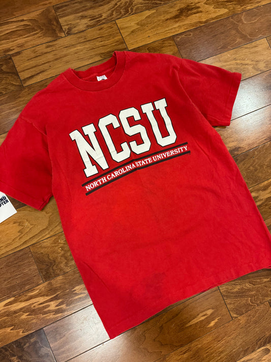 90s NC State (NCSU) Spell Out Vintage Tee (L)
