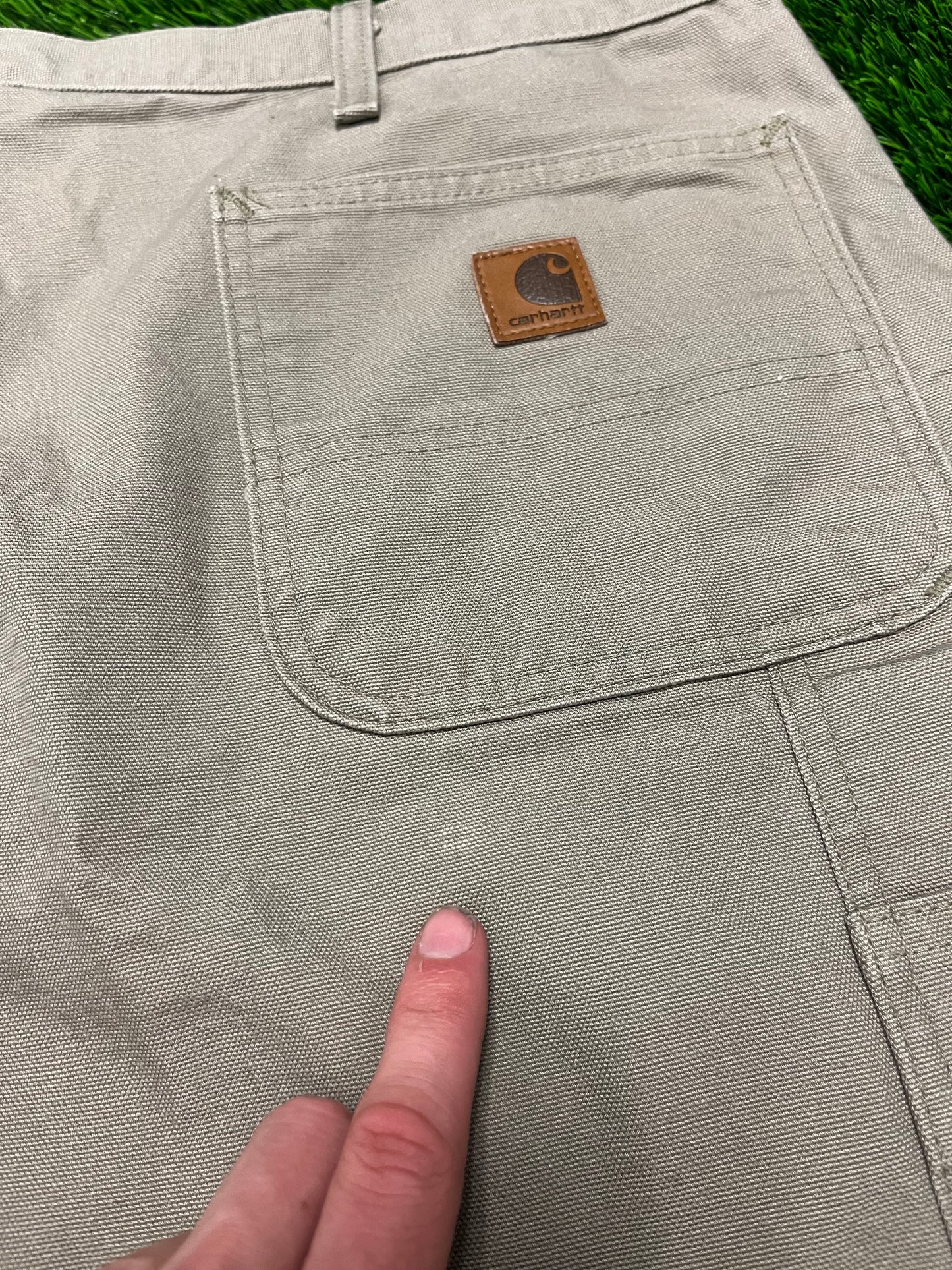 2007 Carhartt Beige Workwear Carpenter Shorts (42)