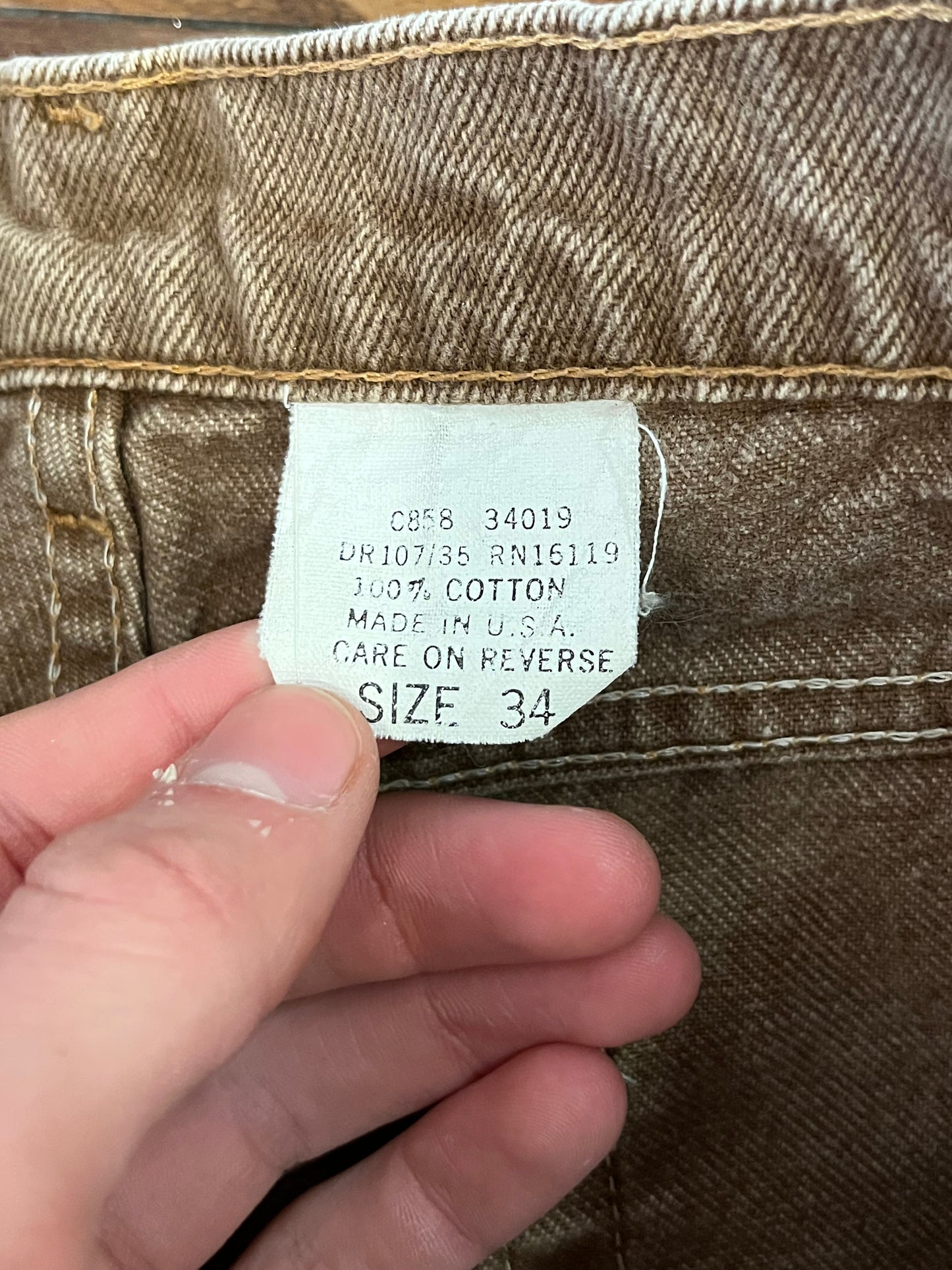90s Duck River Brown Paint Splatter Shorts (33)