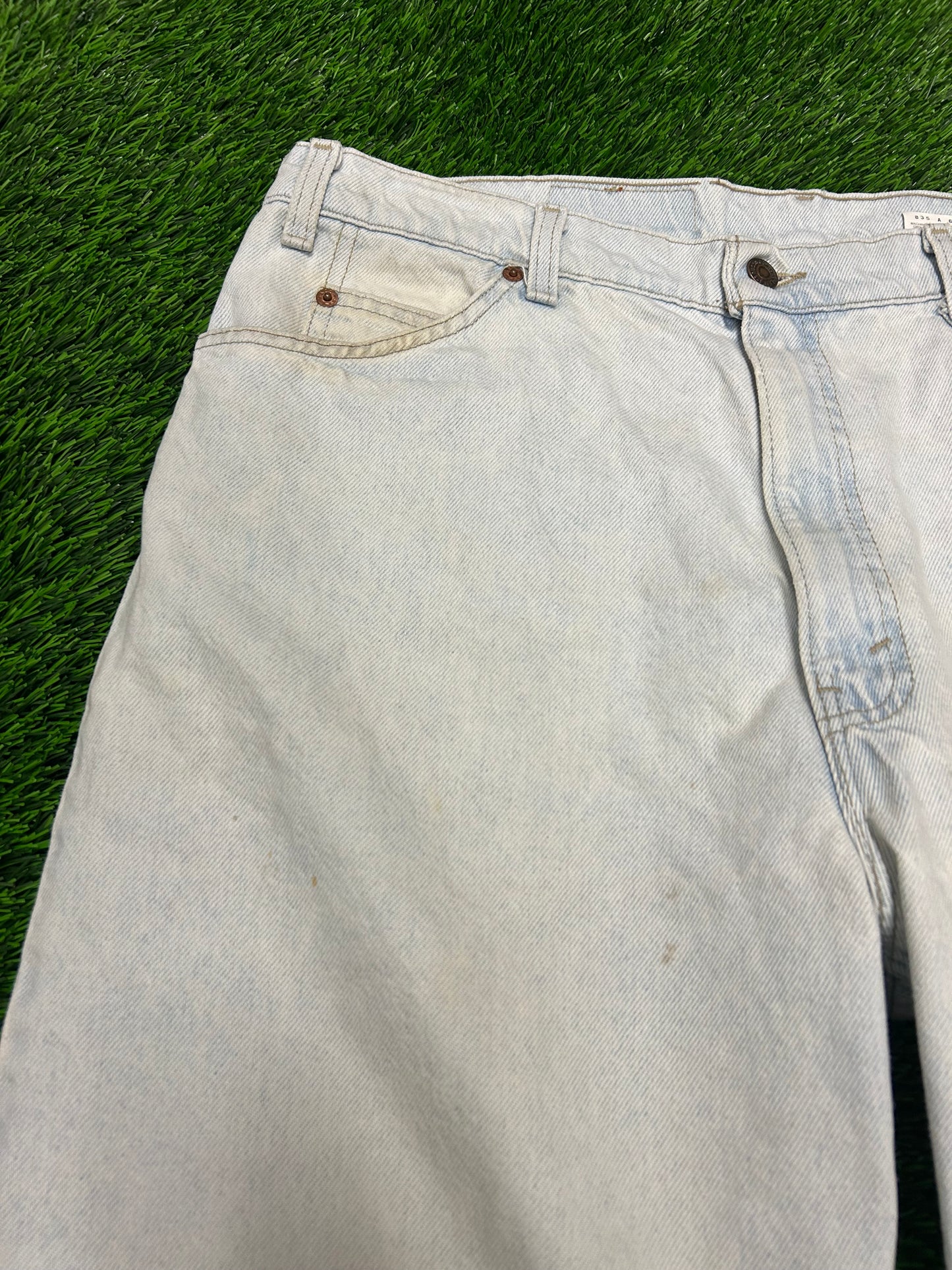 1994 Vintage Levi's 550 Orange Tab Faded Light Wash Jean Shorts (38)