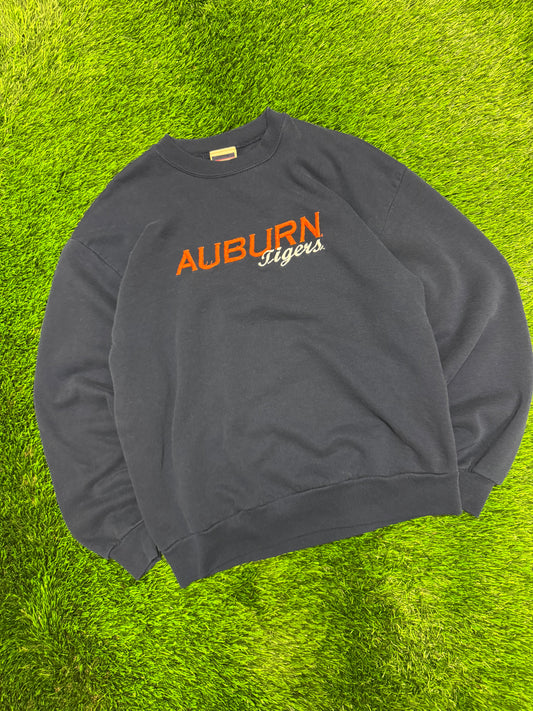 90s University of Auburn Tigers Spell Out Vintage Red Oak Crewneck (L)