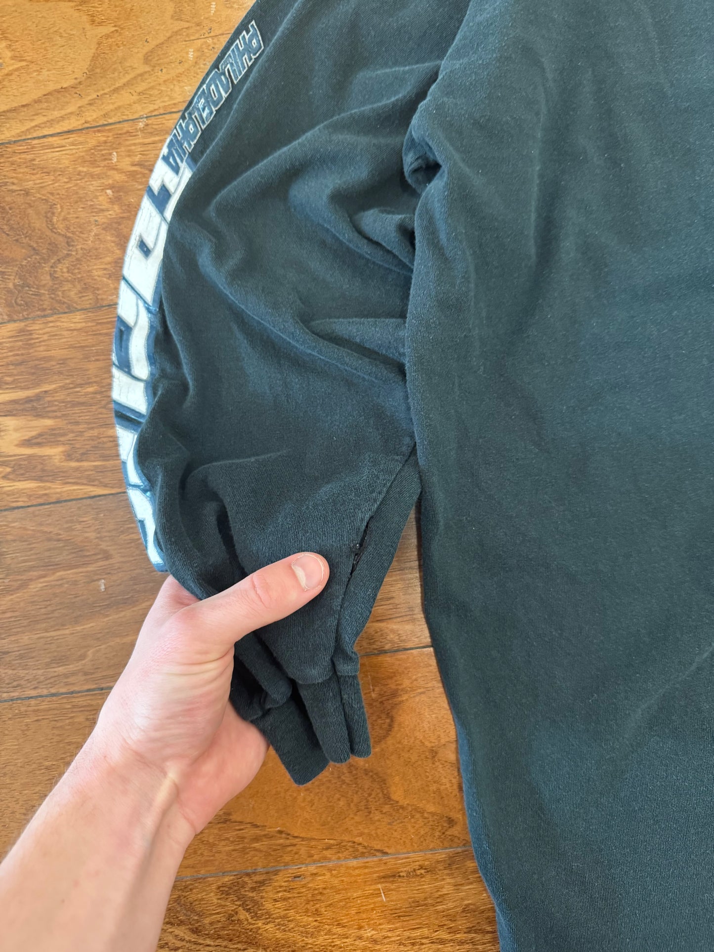 2003 Eagles NFL Black Graphic Long Sleeve Tee (XL)