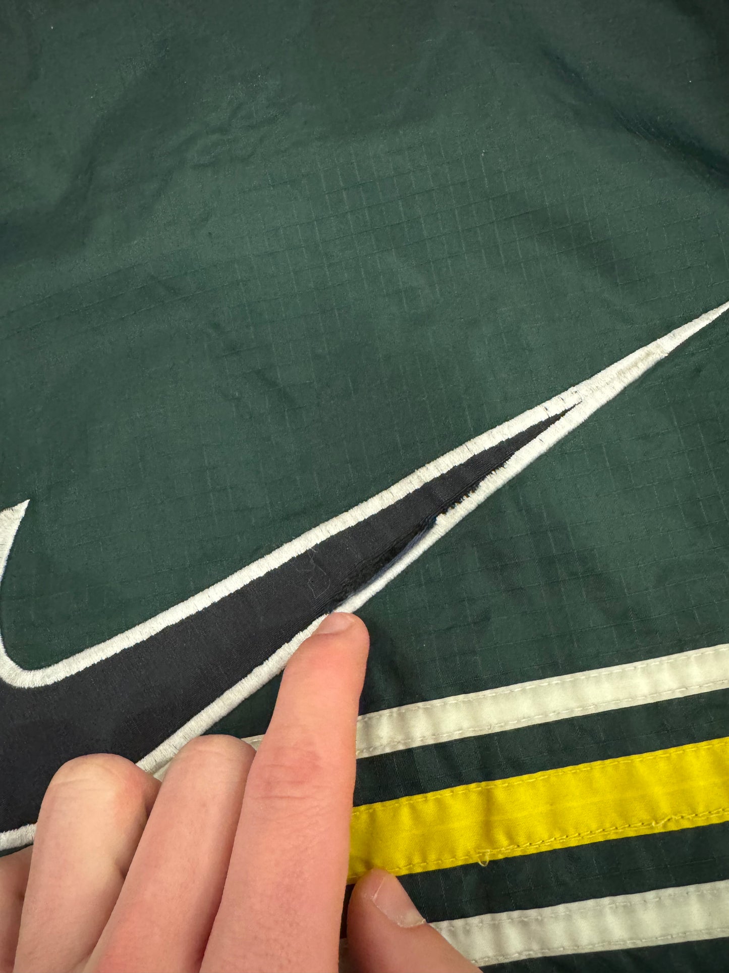 90s Nike Embroidered Vintage Windbreaker (L)