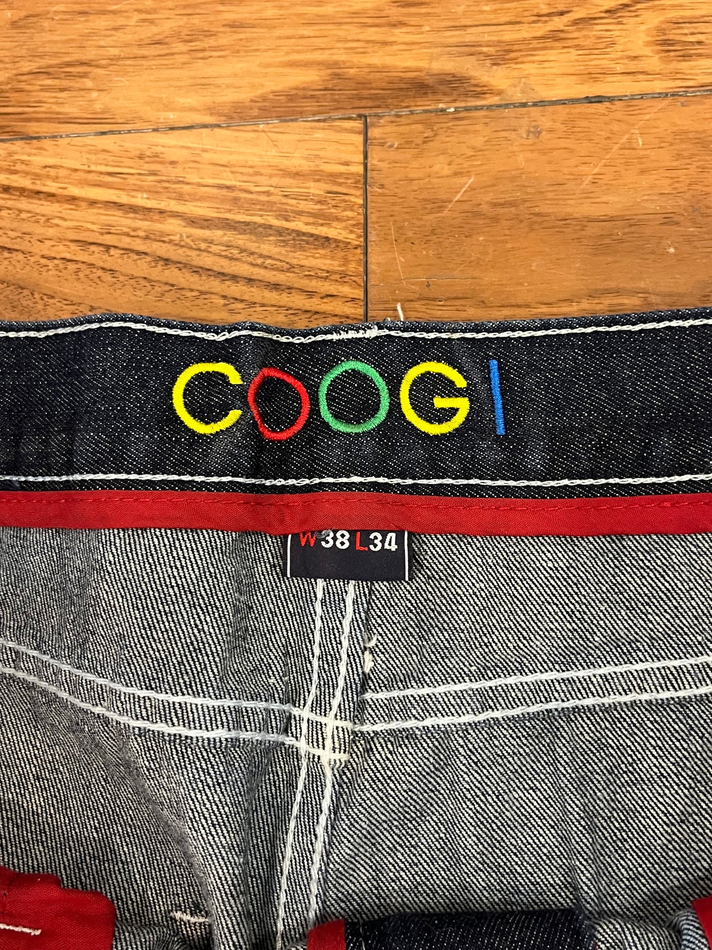 00s Coogi Egyptian Embroidered Jeans (38 x 34)