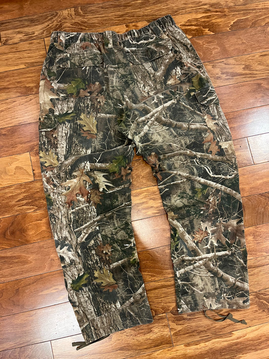 00s Redhead Camo Cargo Pants (38 x 32)