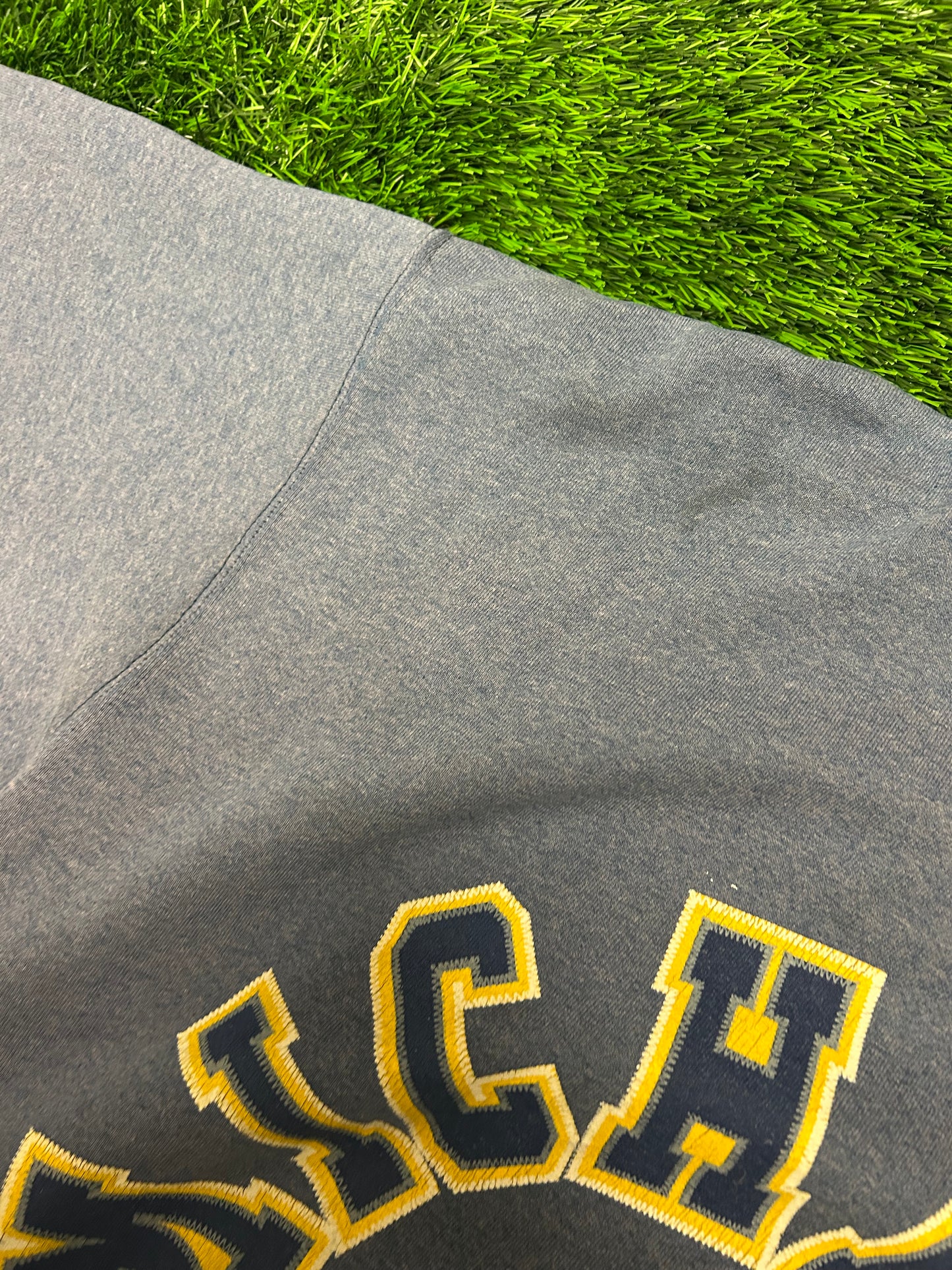 90s University of Michigan Wolverines Faded Blue Spell Out Crewneck (XL)