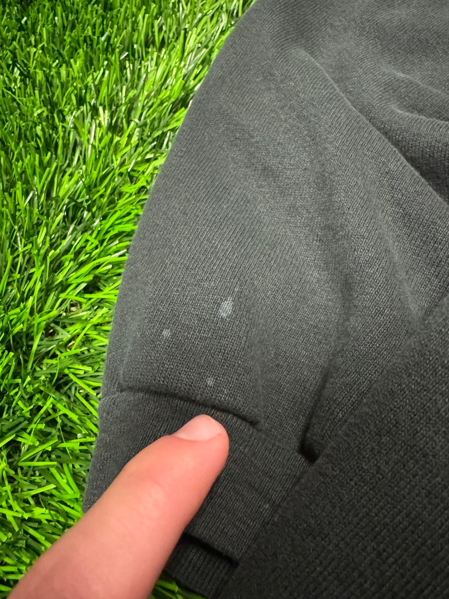 90s USA Guess Jeans Black Embroidered Crewneck (L)