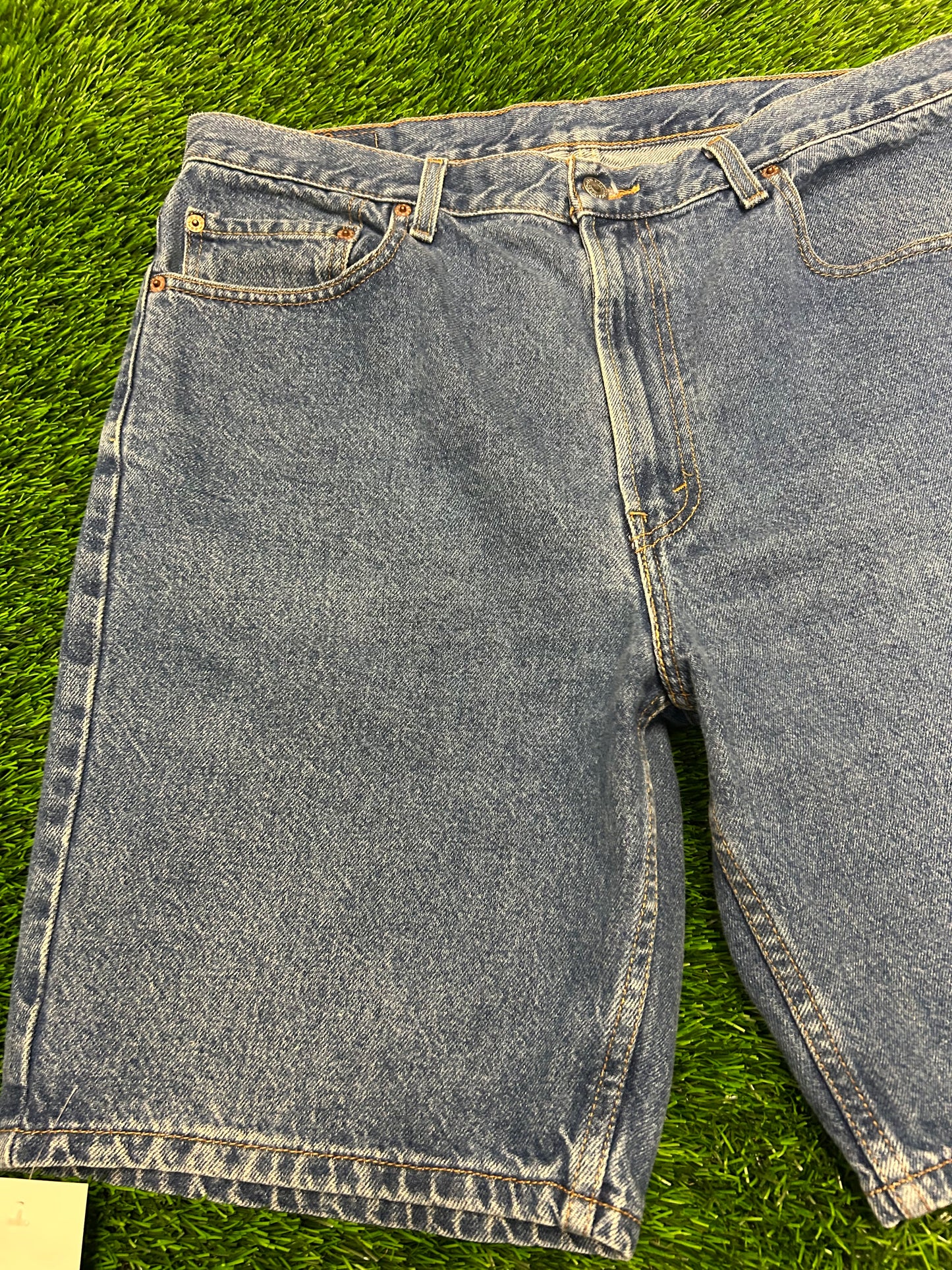 00s Vintage Levi's 505 Dark Wash Jean Shorts (36)