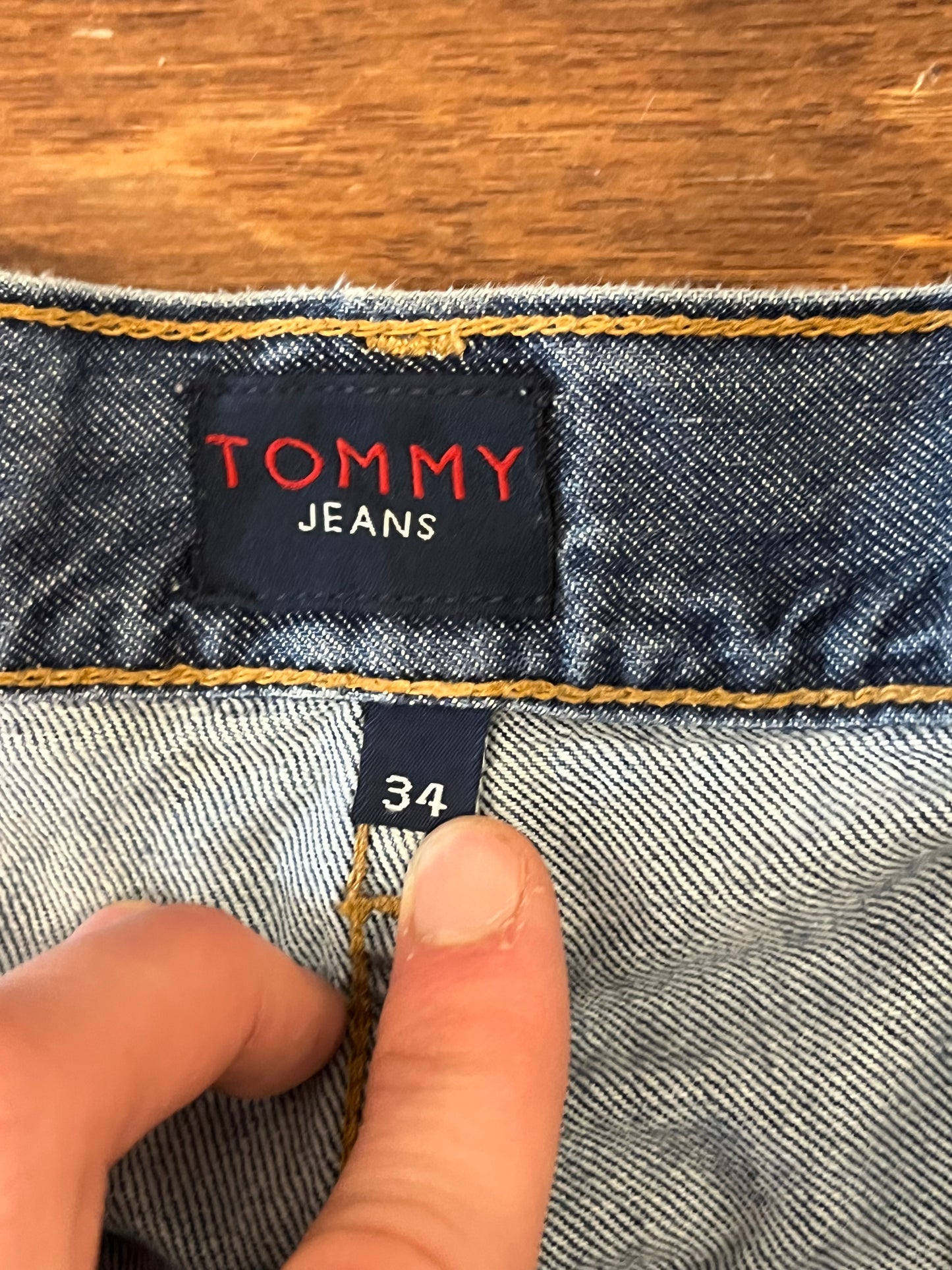 00s Tommy Hilfiger Baggy Shorts (34)
