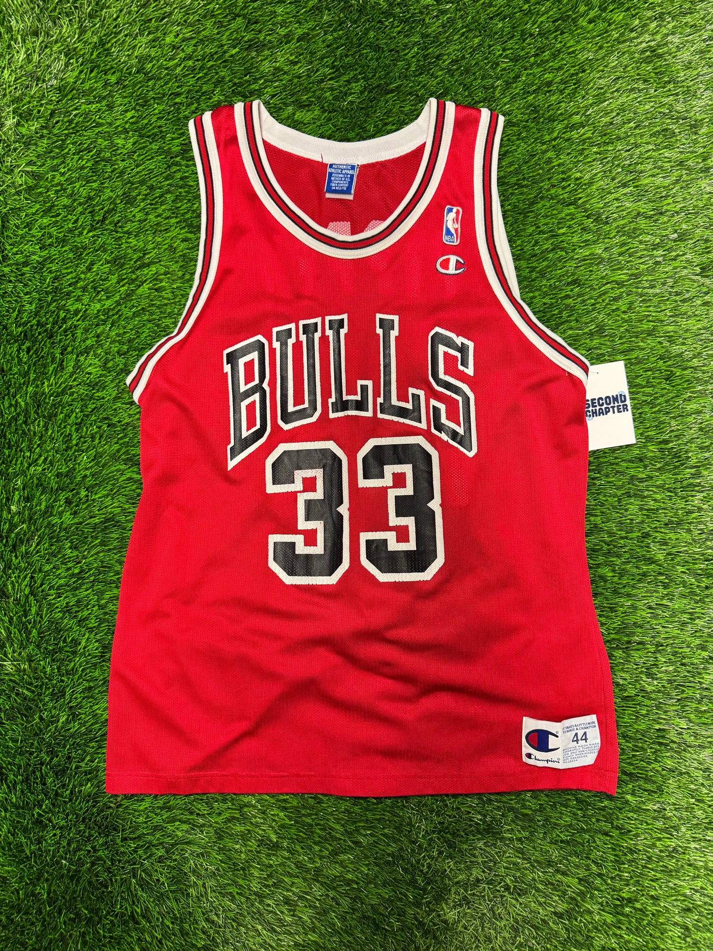 90s Chicago Bulls Scottie Pippen #33 Vintage Champion NBA Jersey (M)