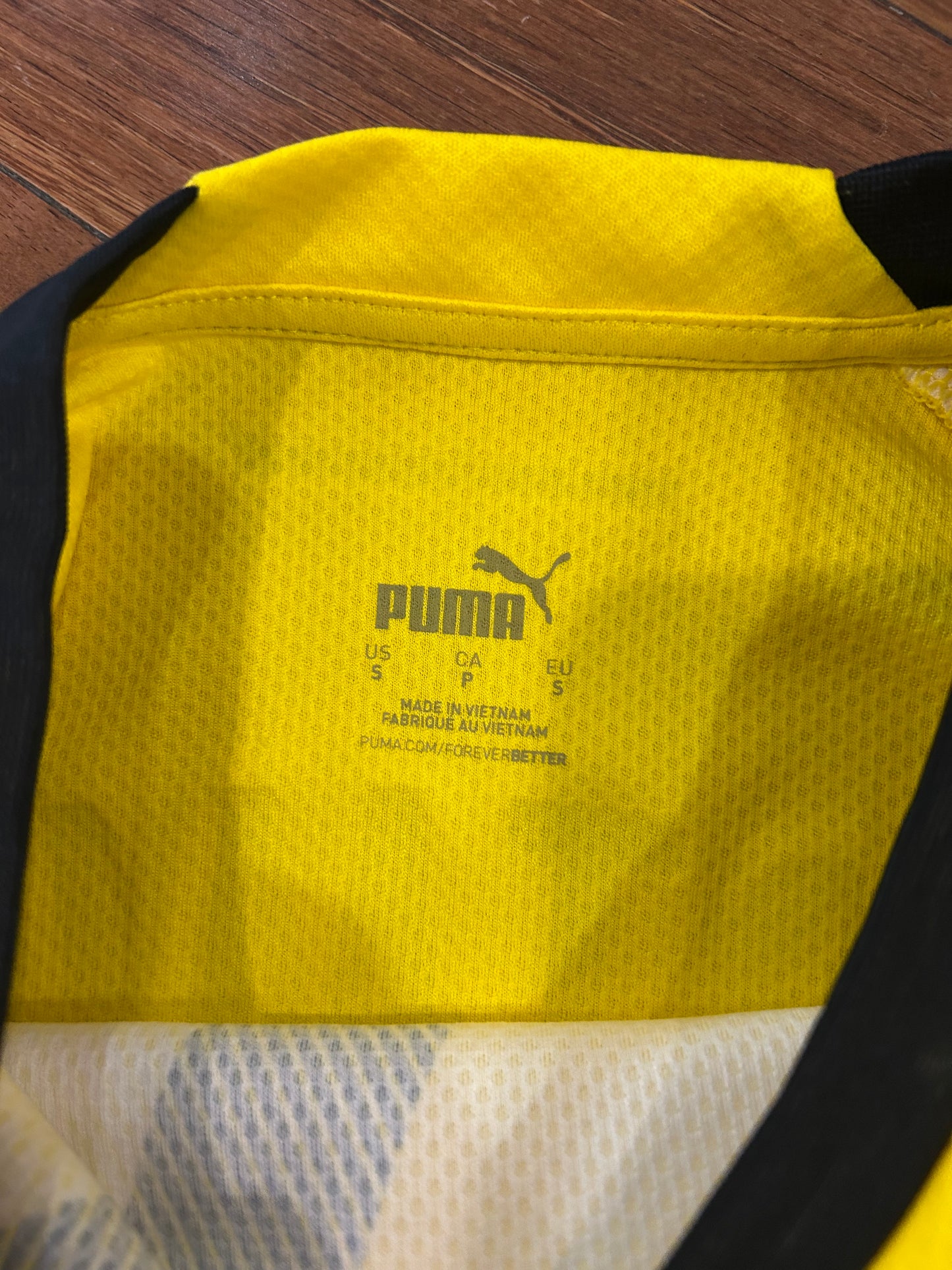 BoRussia Dortmund Puma Soccer Jersey 2022-23 Home Kit (S)