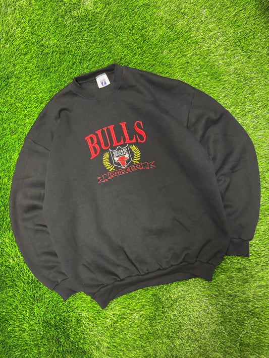 90s Chicago Bulls Vintage Logo 7 Embroidered Crewneck (L)