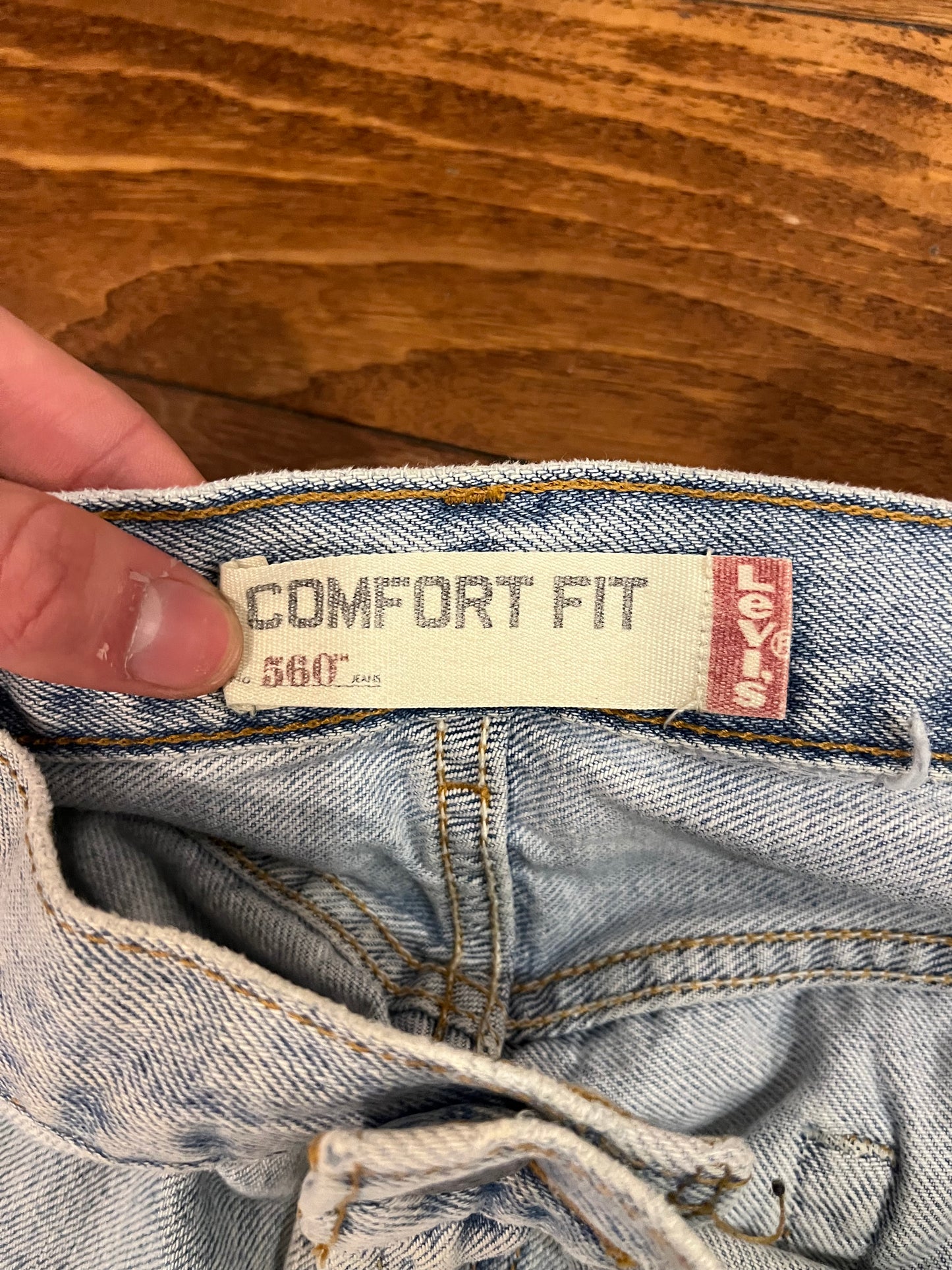 00s Levi's 560 Baggy Light Wash Jeans (40 x 30)