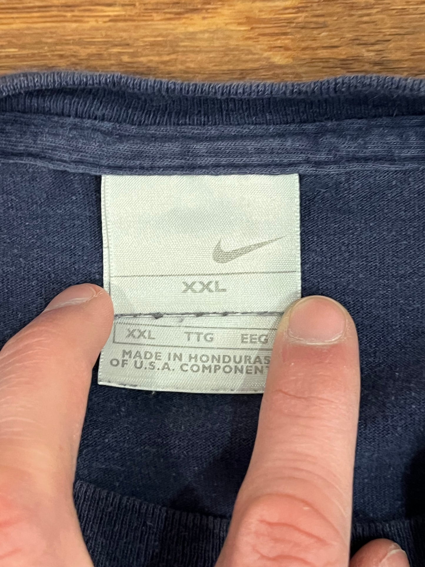 00s Property of Nike Navy Tee (XXL)