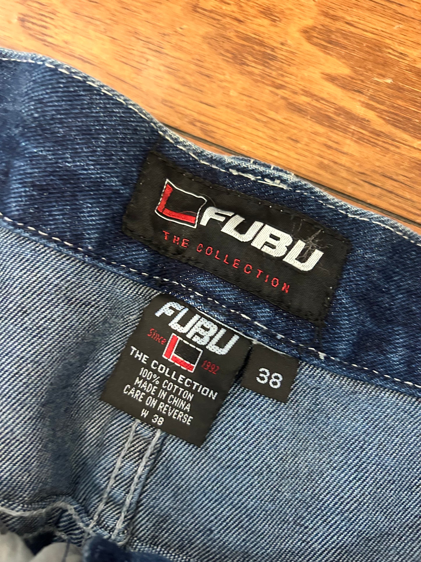 00s Fubu Baggy Deadstock Embroidered Jean Shorts (38)