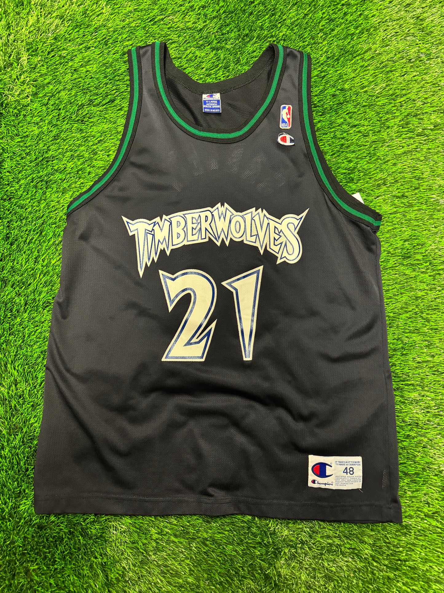 90s Minnesota Timberwolves Kevin Garnett #21 Vintage Champion NBA Jersey (L)