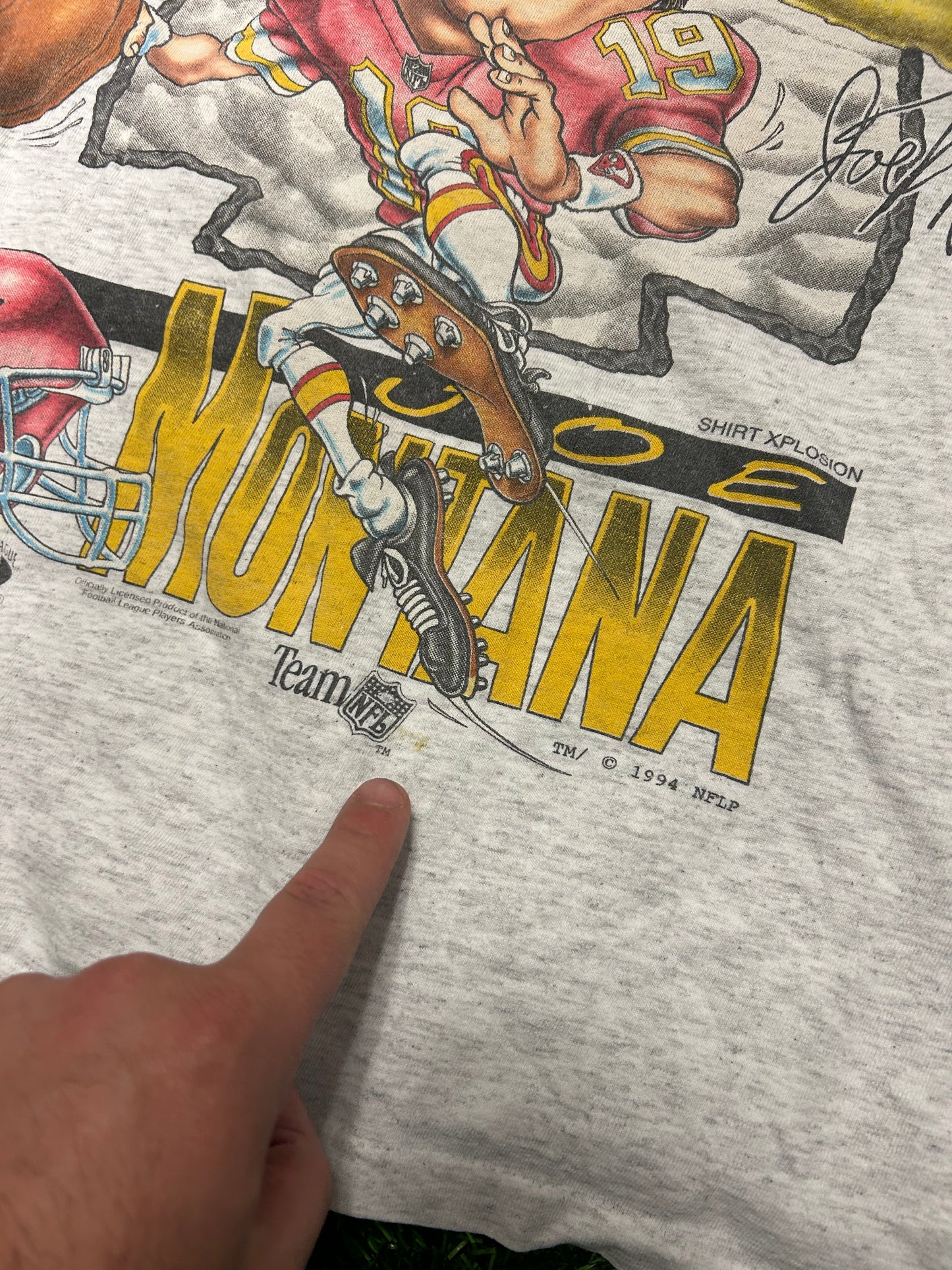 1994 Joe Montana "Joe-Ronimo" Kansas City Chiefs Vintage Caricature Tee (L)