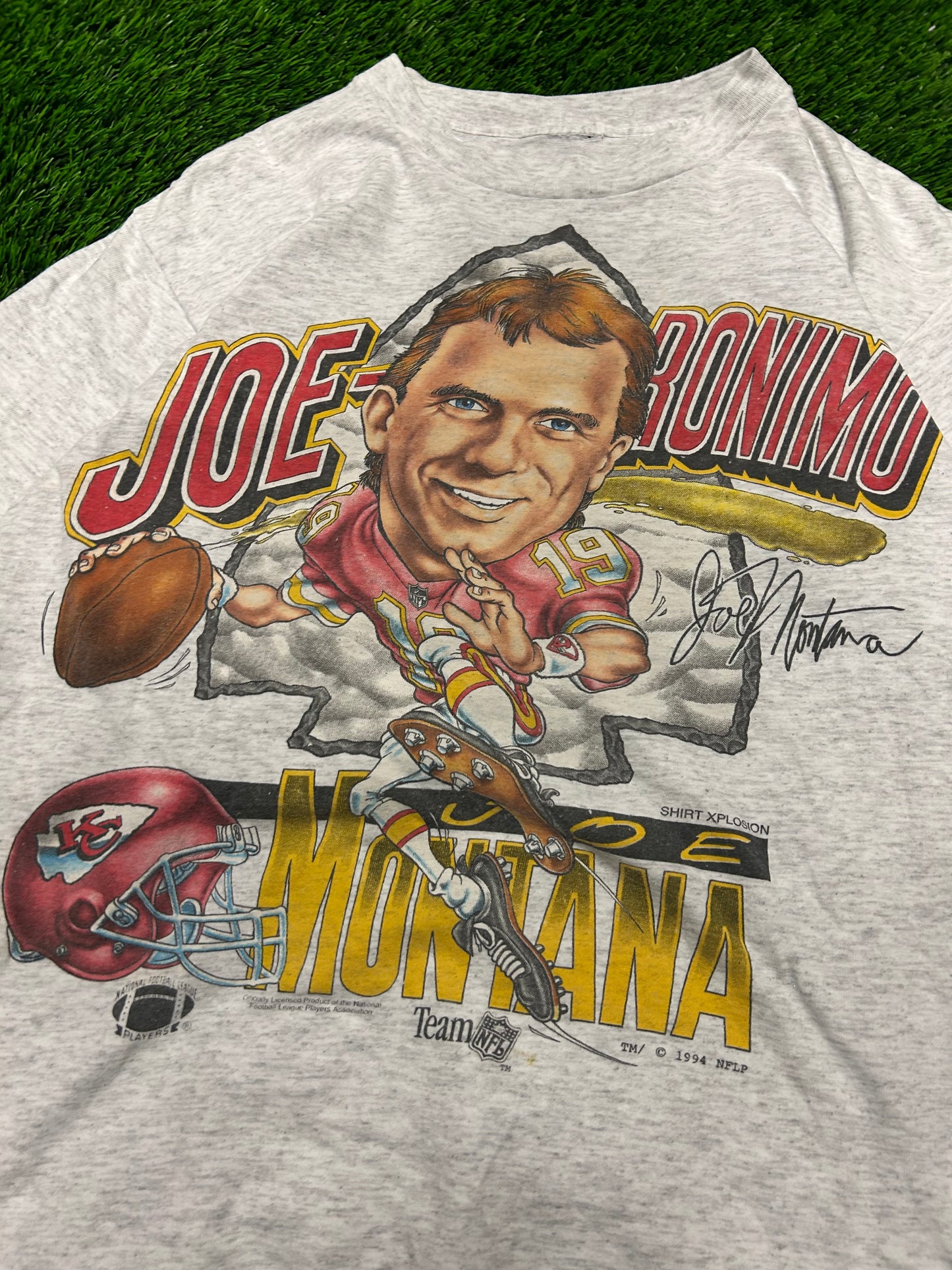 1994 Joe Montana "Joe-Ronimo" Kansas City Chiefs Vintage Caricature Tee (L)