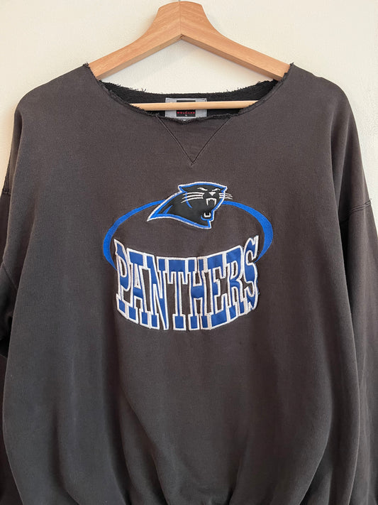 90s Carolina Panthers Thrashed Embroidered Spell Out Crewneck (L)
