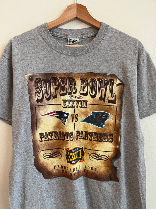 04 Carolina Panthers vs New England Patriots Super Bowl Tee (M)