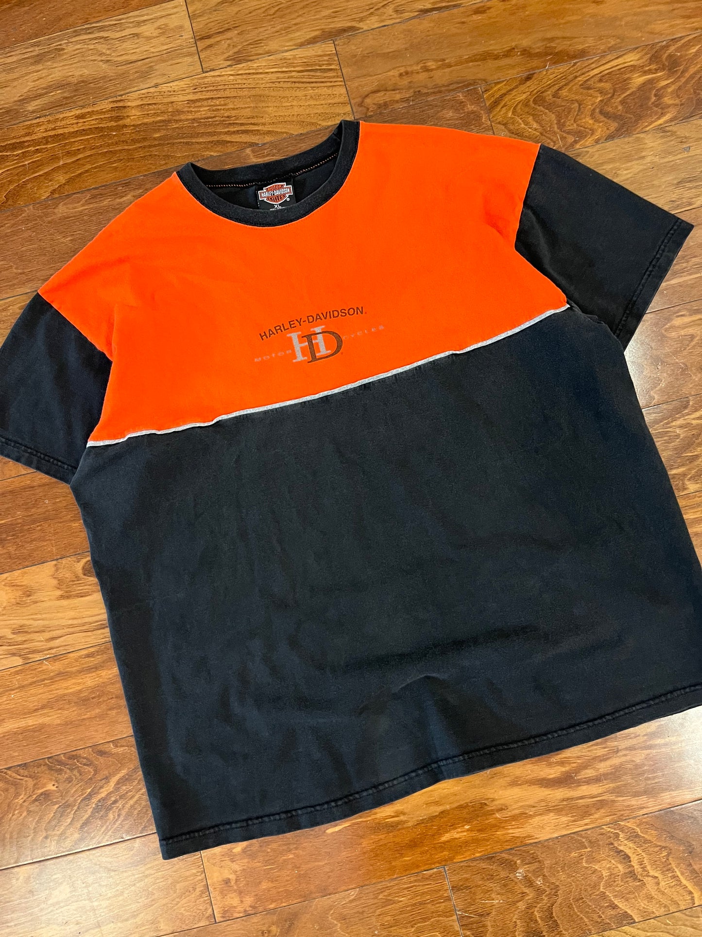 2002 Harley Davidson Orange & Black Tee (XL)
