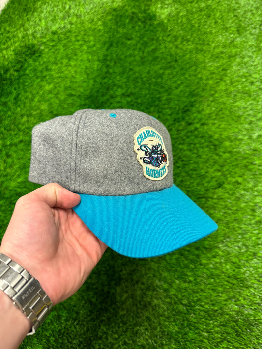 Charlotte Hornets Michell & Ness Snapback Hat (OS)