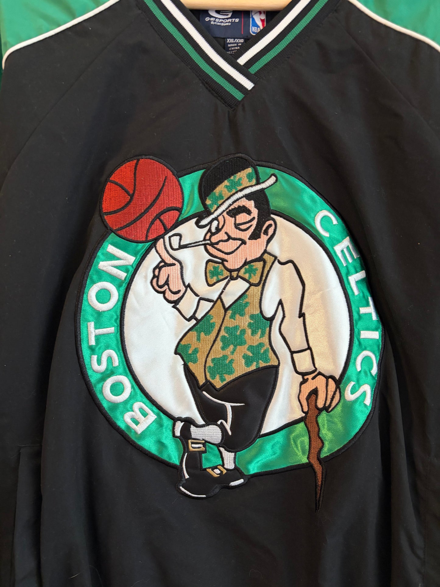 00s Boston Celtics G-III Embroidered Windbreaker (XXL)