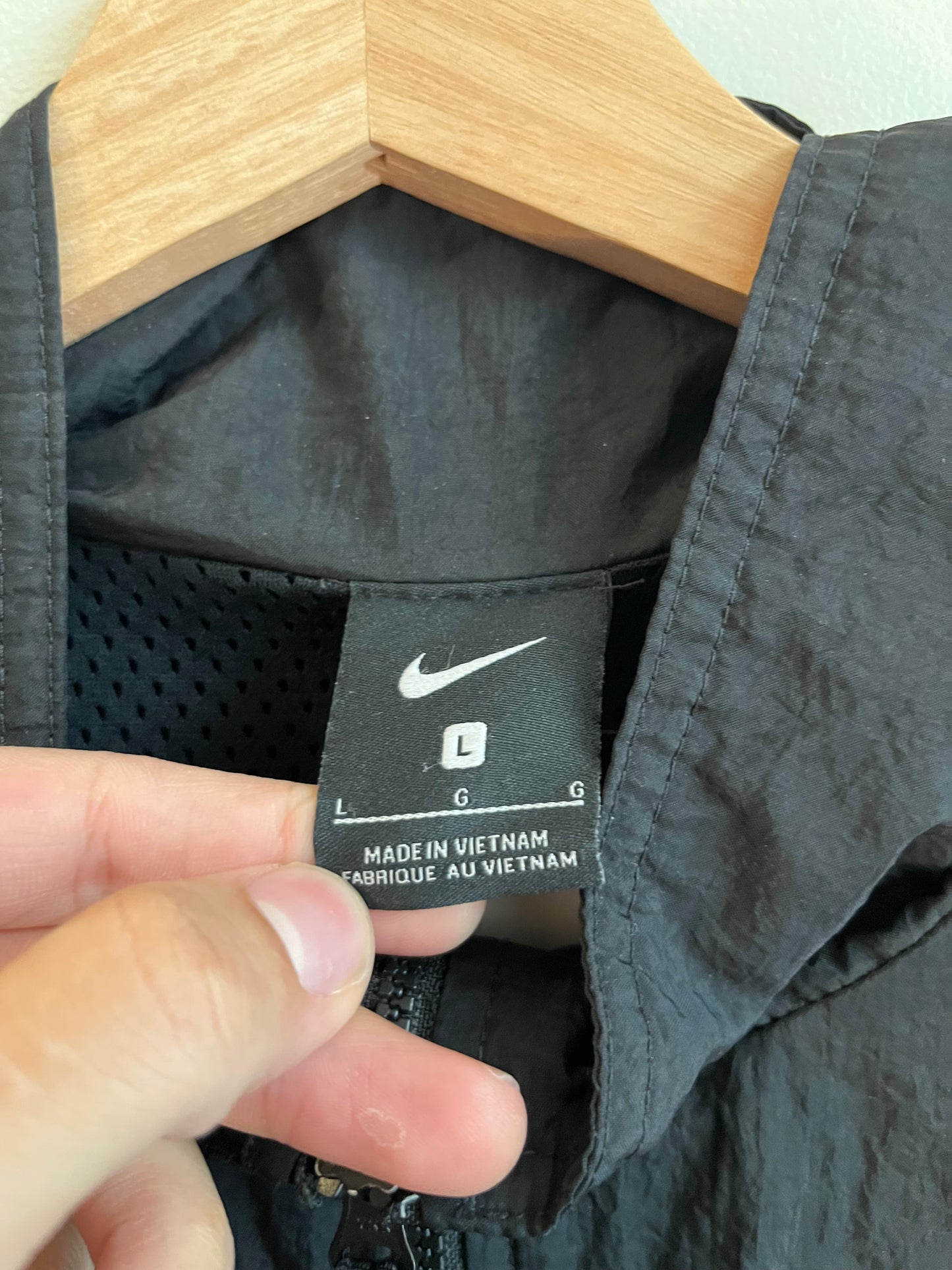 2010s Nike Spell Out Essential Black Windbreaker (L)