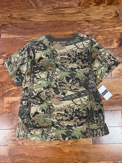 90s Realtree Camo Pocket Tee (L)