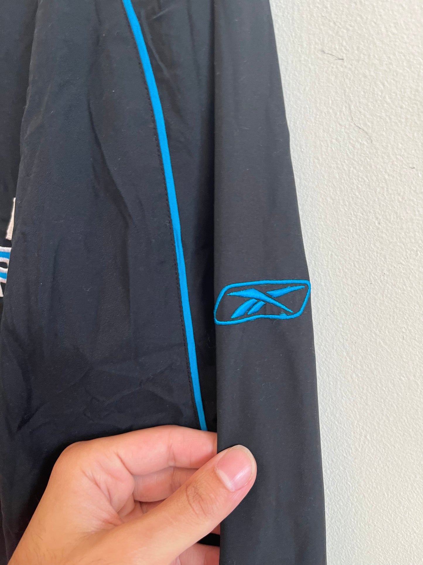 00s Carolina Panthers Reebok NFL Embroidered Windbreaker (L)