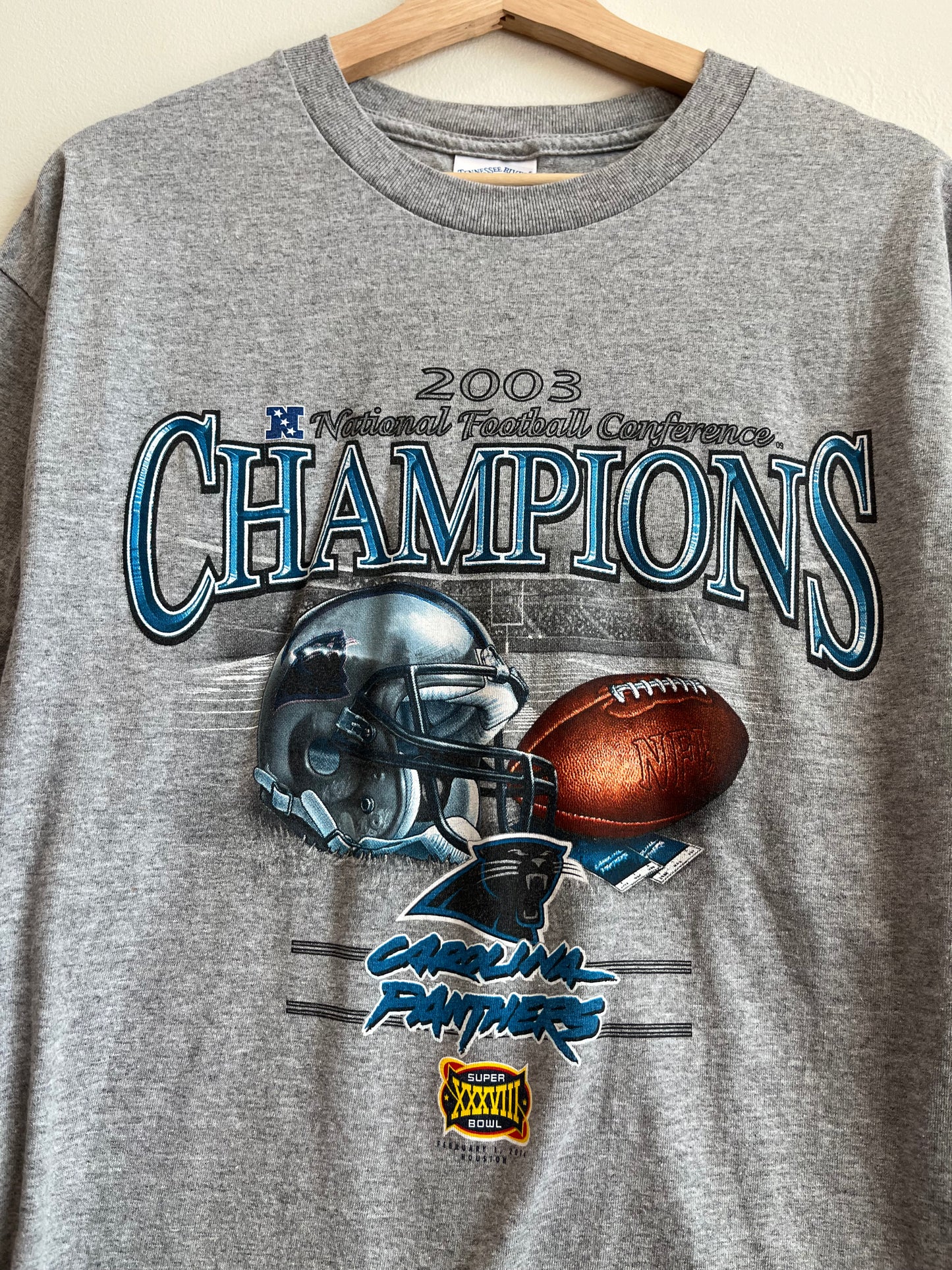 2003 Carolina Panthers SB XXXVIII Helmet Tee (L)