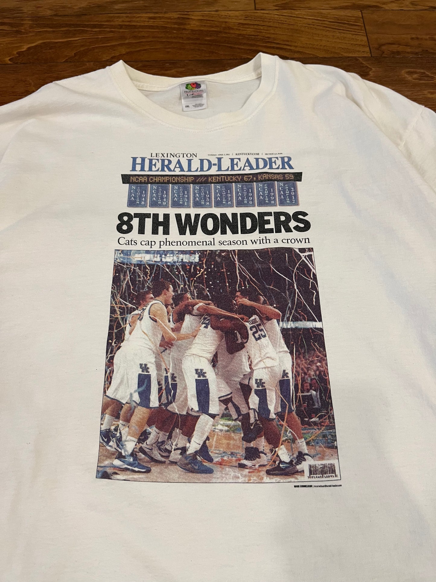 2012 Kentucky NCAA Basketball Champs Newspaper Tee (XXL)