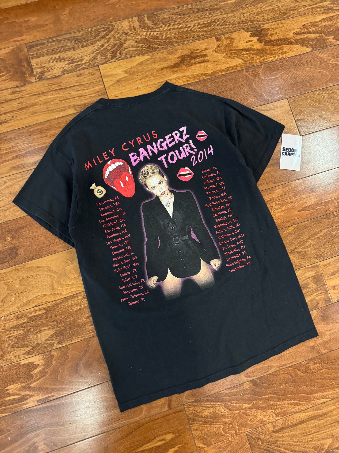 2014 Miley Cyrus Bangerz Music Tour Tee (M)