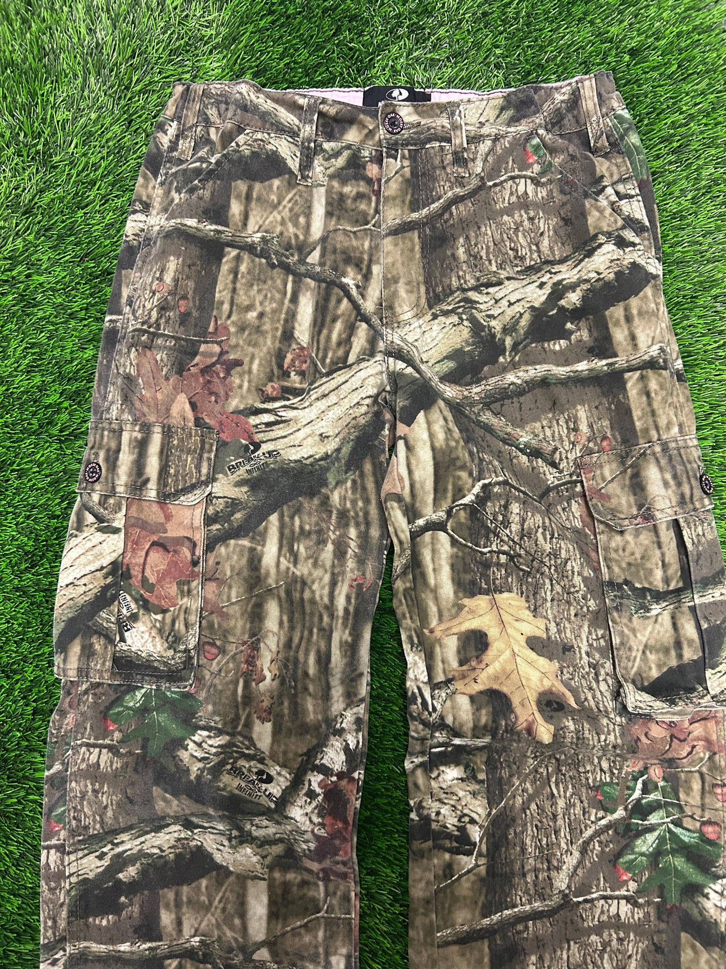 00s Vintage Mossy Oak Pink Accent Camo Pants (32 x 32)