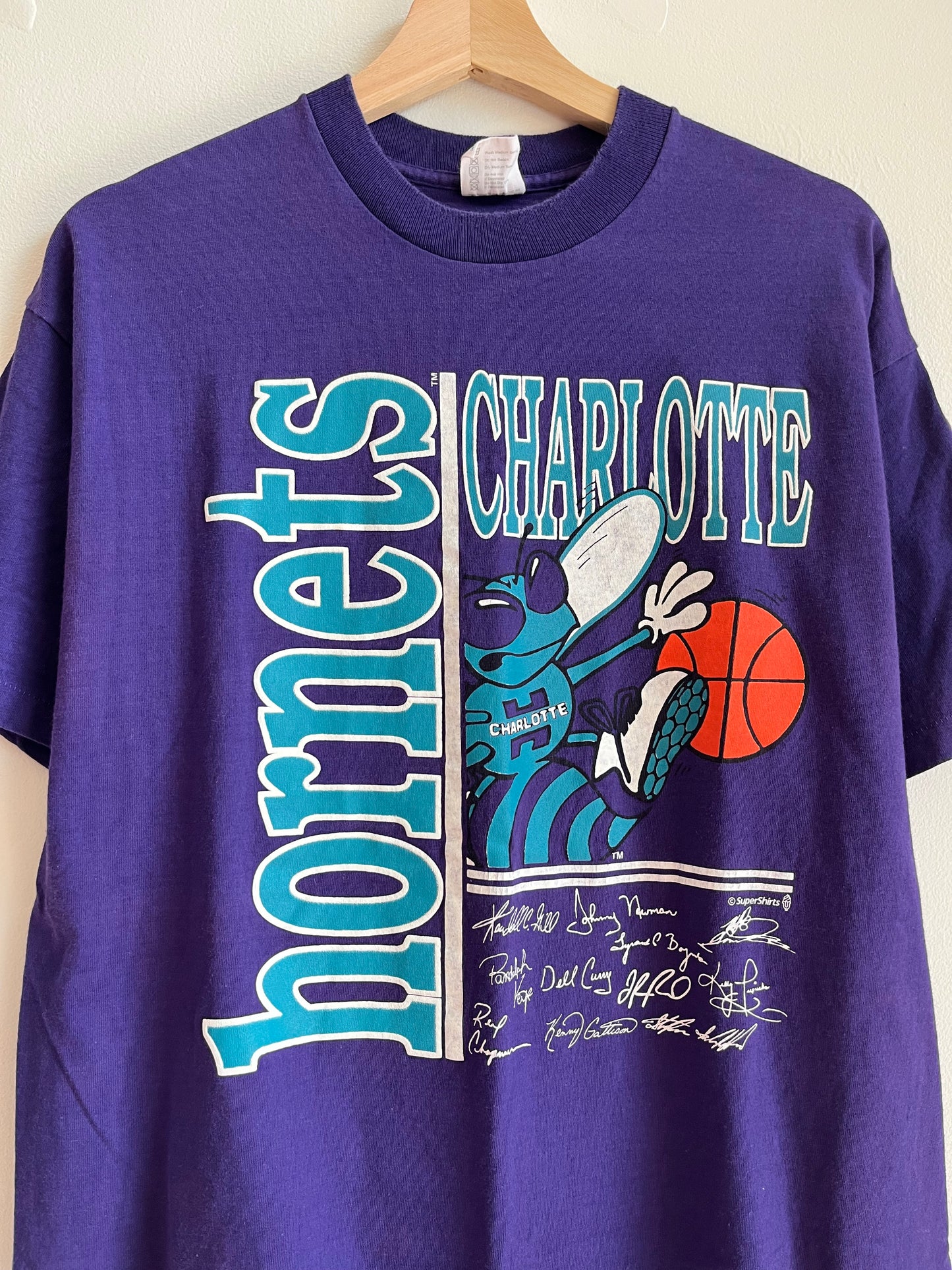 90s Charlotte Hornets Supershirts Spell Out Team Signature Tee (XL)