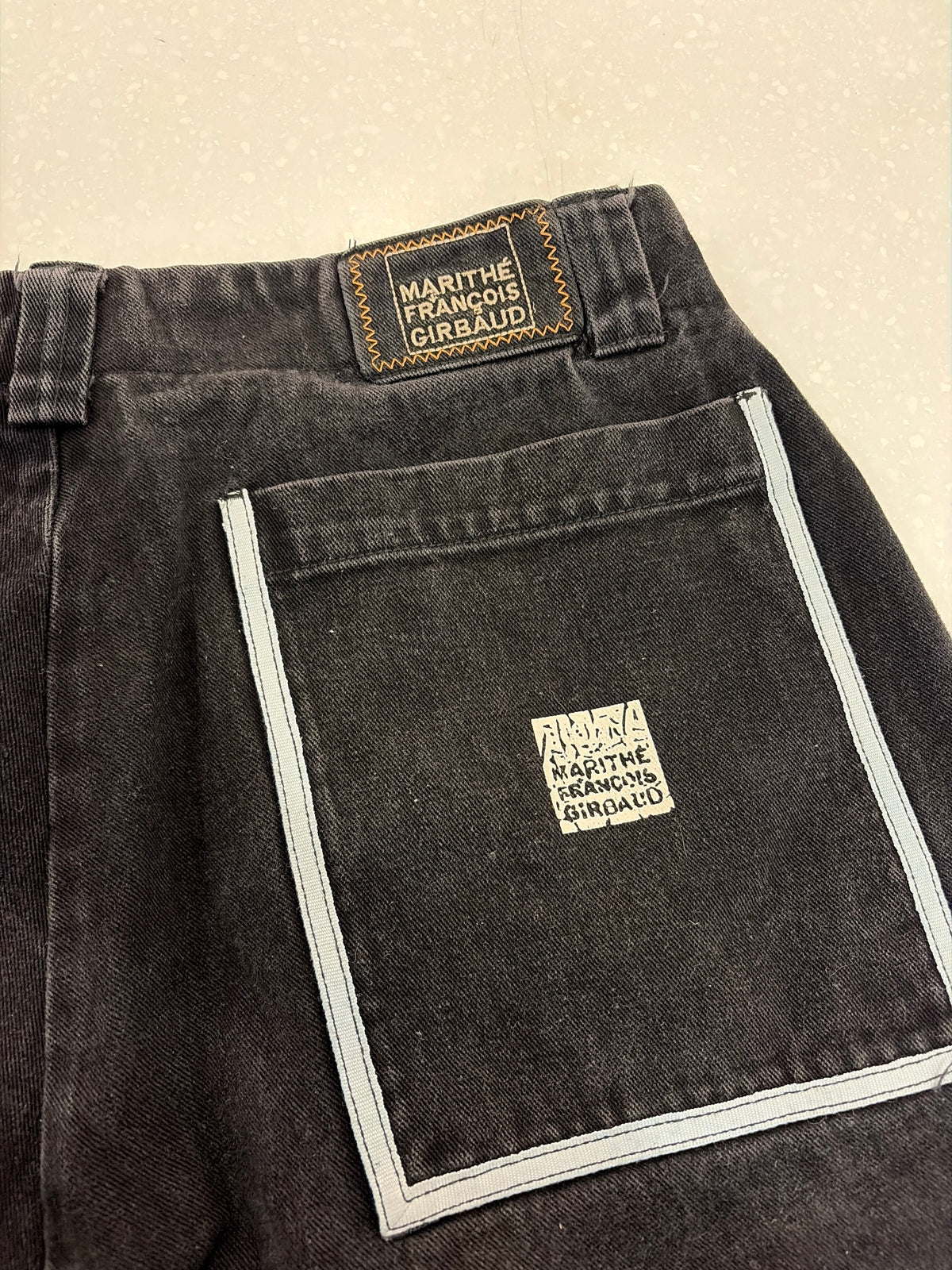 00s Marithe Francois Girbaud Grey Strap Black Baggy Shorts (34)