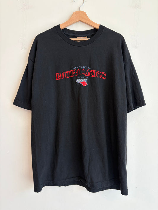 00s Charlotte Bobcats Embroidered Antigua NBA Tee (XL)