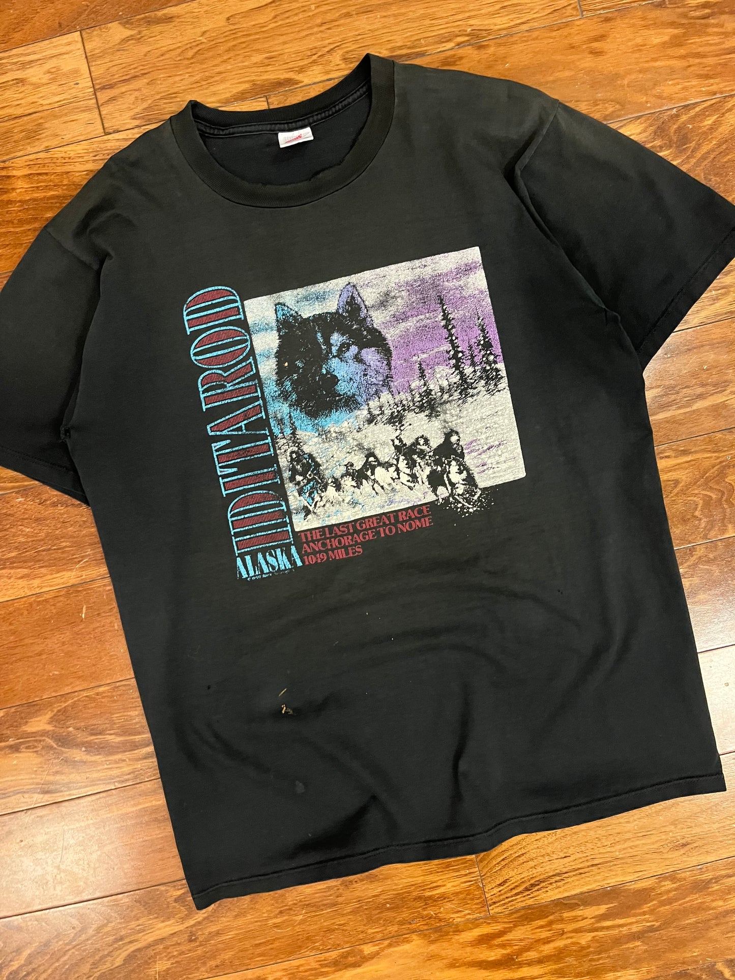 90s Alaska Wolf Sledding Race Graphic Tee (XL)