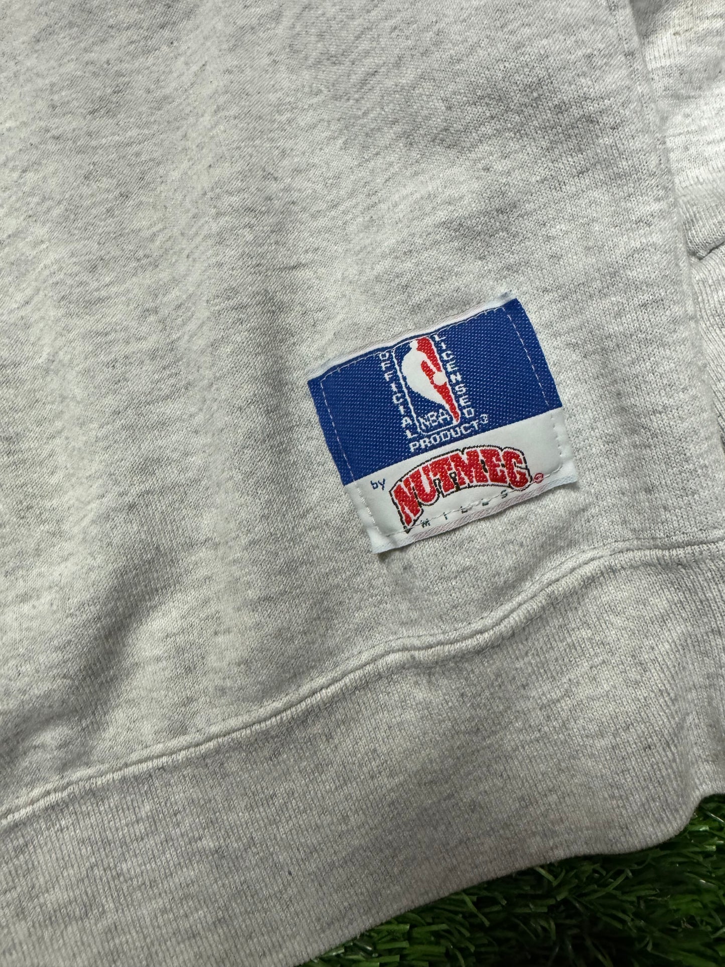 90s Chicago Bulls Vintage Distressed Nutmeg Crewneck (XL)