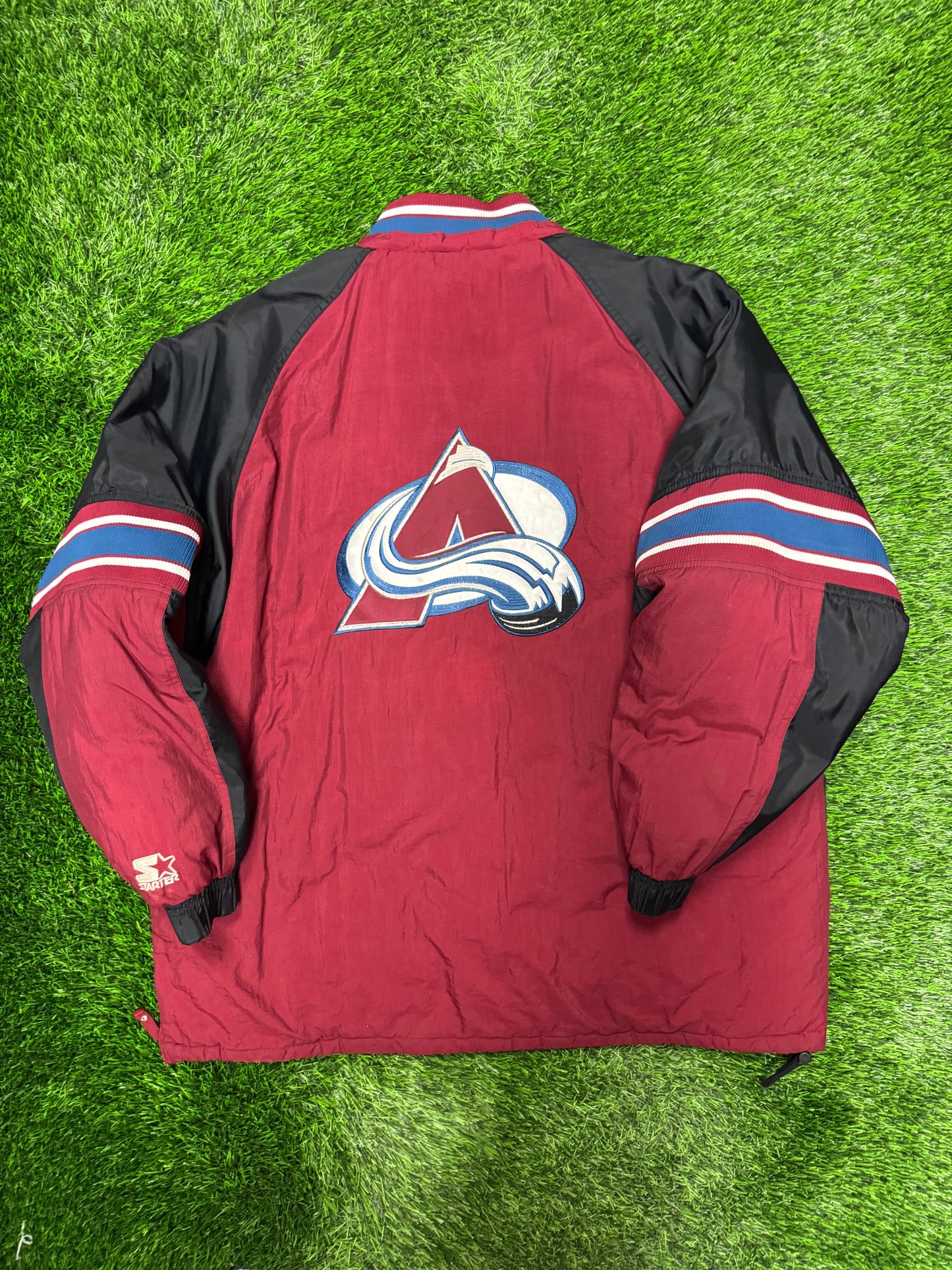 90s Colorado Avalanche Vintage NHL Starter Puffer Jacket (XL)
