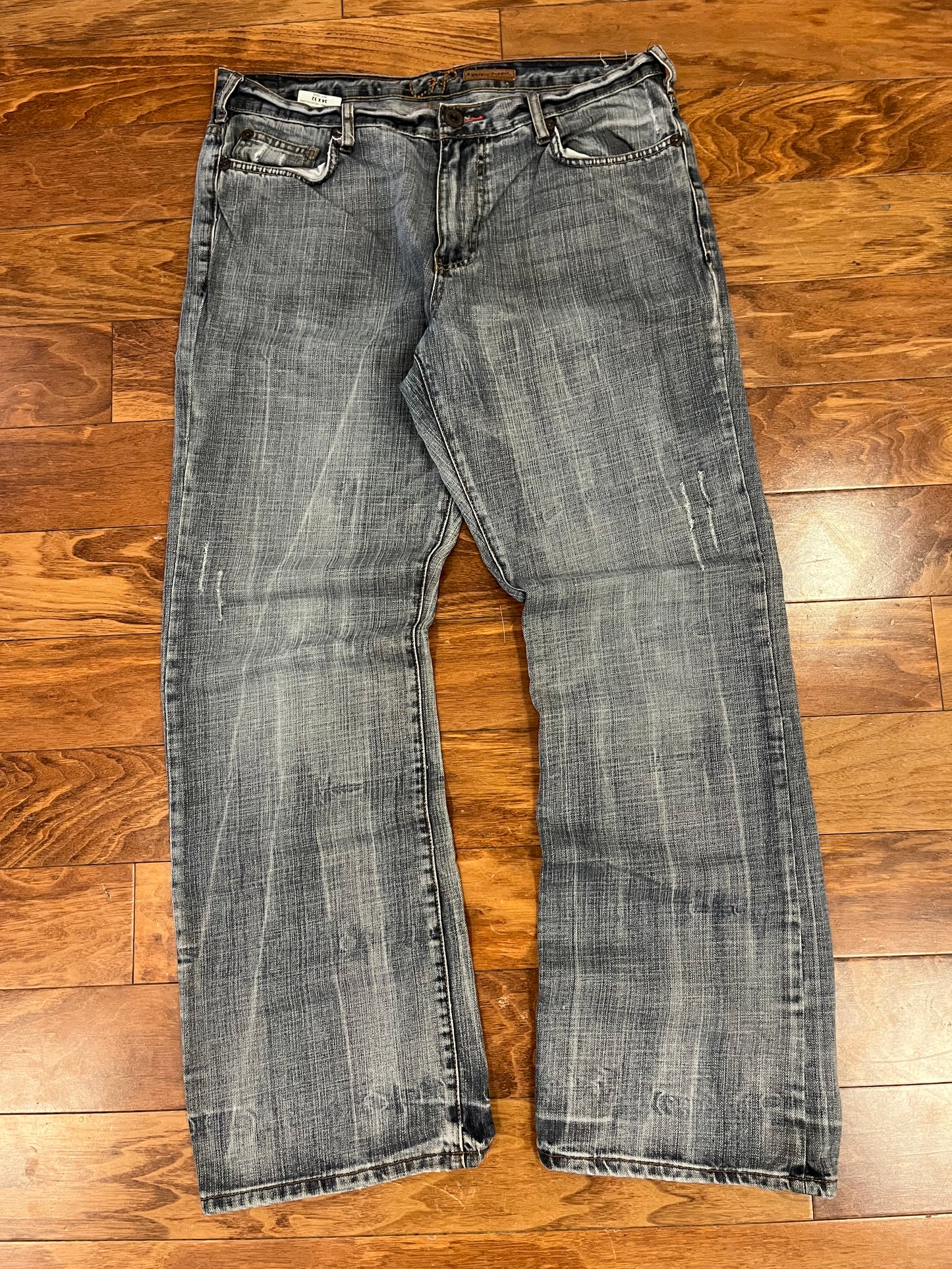 00s Chip and Pepper Bootcut Jeans (34 x 32)