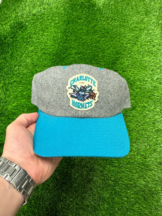 Charlotte Hornets Michell & Ness Snapback Hat (OS)